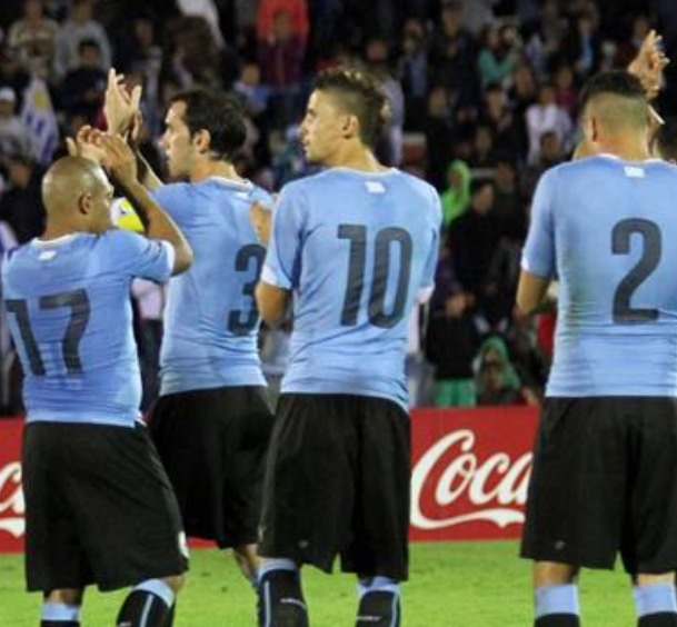 Uruguay derrota a Chile y deja en evidencia todas las falencias de «La Roja»