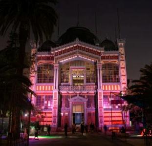Proyecto de embellecimiento urbano de Signify llena de vida y color al Museo Artequin