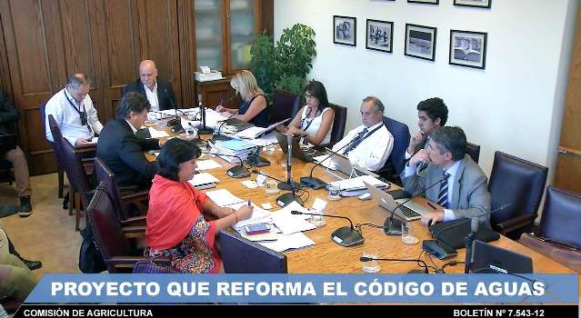 Gobierno insiste en enfrentar crisis hídrica sin tocar propiedad privada del agua
