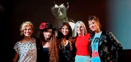 «Contigo estaré», la canción que la compositora Diane Warren  regaló a las mujeres chilenas