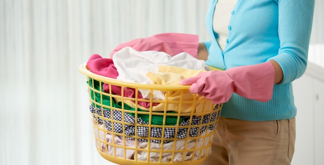 ¿CÓMO LAVAR LA ROPA Y EVITAR EL CONTAGIO DE CORONAVIRUS?