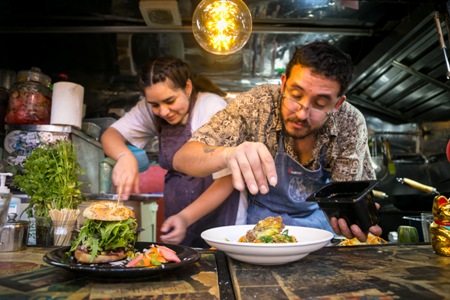 Cusqueña y destacados chef de Santiago enseñan sus mejores recetas a través de clases de cocina online