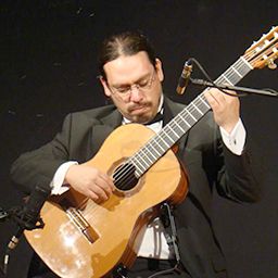 Ciclo musical “El Viaje de las Guitarras” del músico chileno Andrés Zapico